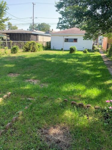 7935 Indiana Ave, Chicago IL 60619-3502 exterior