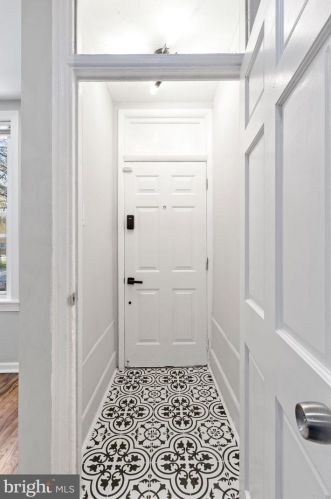 435 42nd St, Philadelphia PA  19104-2216 exterior