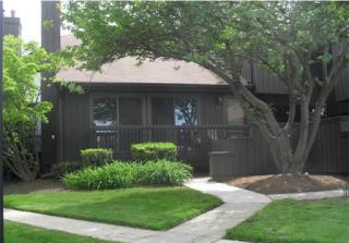 24 Westgate Dr, Edison, NJ 08820-1153