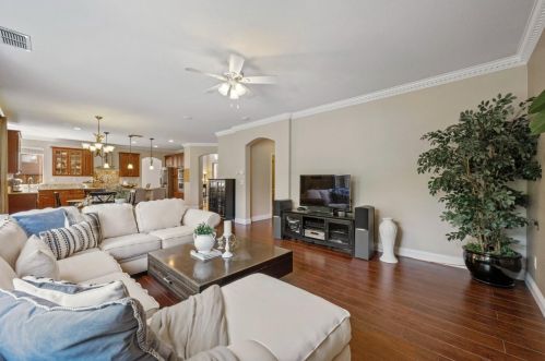 1014 Houston Cir, Folsom CA 95630-7653 exterior