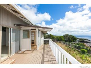 2129 Alaeloa Pl, Honolulu, HI 96821-1022