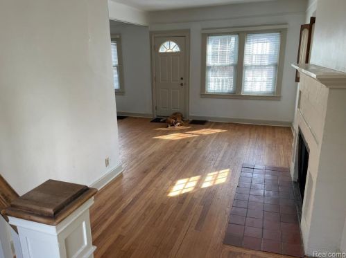 356 Lincoln St, Bham MI  48009-1961 exterior