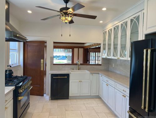 936 Adella Ave, San Diego CA  92118-2621 exterior