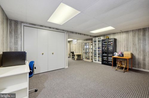 933 Willowleaf Way, Rockville MD 20854-2946 exterior