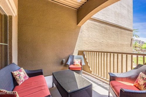 5350 Deer Valley Dr, Phoenix AZ 85054-4126 exterior