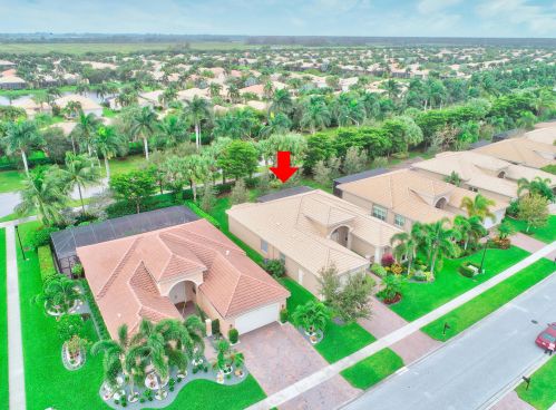 10468 Whitewind Cir, Boynton Beach FL 33473-7881 exterior