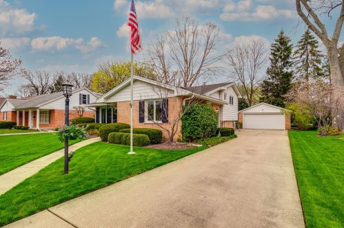 2035 Poplar St, Waukegan, IL 60087-5014