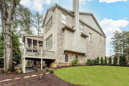 654 Kimberly Ln, Atlanta GA 30306-2224 exterior