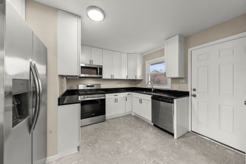 794 Lombard St, Elmhurst IL  60126-1762 exterior