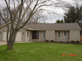 1605 Dogwood Dr, Kalamazoo, MI 49024-5237