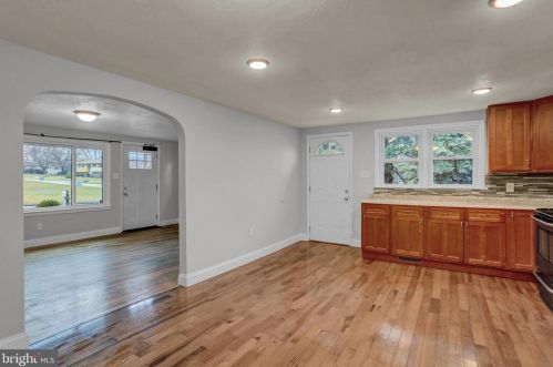 365 Clover Ln, Hanover PA 17331-4304 exterior