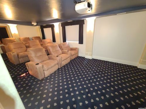 11902 Autumn Rdg Dr, Sandy UT 84092-7342 exterior