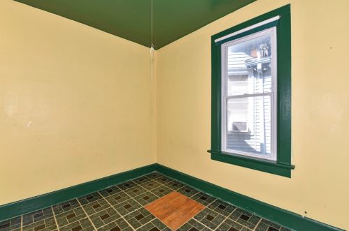 1109 18 St, Milwaukee WI 53233-1131 exterior