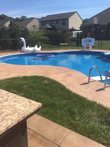 22560 Timbercrest Dr, Macomb Township MI 48044-6228 exterior