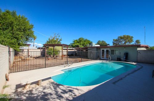 752 Edgewater Dr, Tucson AZ 85704-2412 exterior