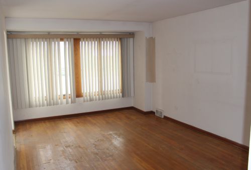 7932 Kildare Ave, Chicago, IL 60652-2209