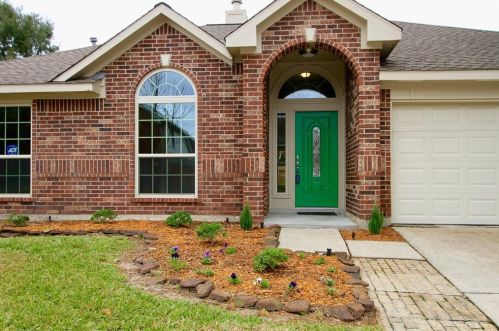 19122 Dee Wood Dr, Humble TX exterior