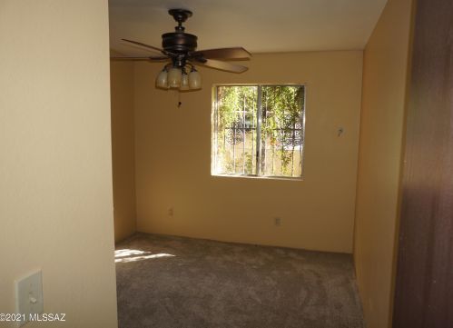 5221 Alta Vista St, Tucson AZ  85712-2136 exterior