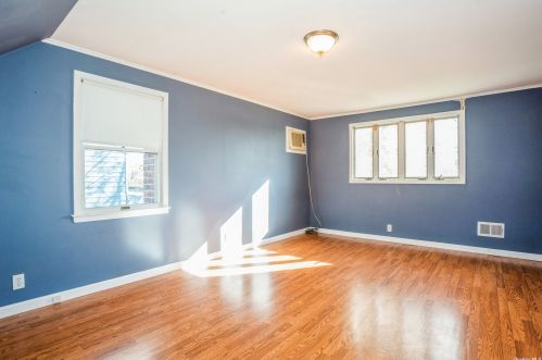 540 18 St, Babylon NY 11704-2201 exterior