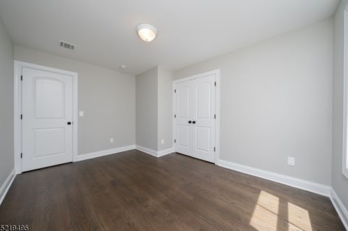 26 Minton Ave, Chatham Township NJ  07928-2740 exterior