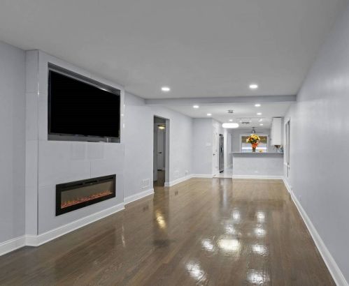 10609 Eberhart Ave, Chicago, IL 60628-2953