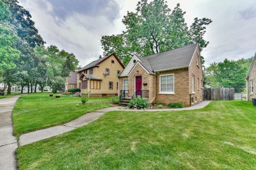 4164 Toronto St, Milwaukee, WI 53216-1741