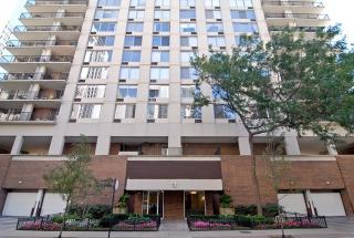 71 Division St, Chicago IL  60610-2220 exterior