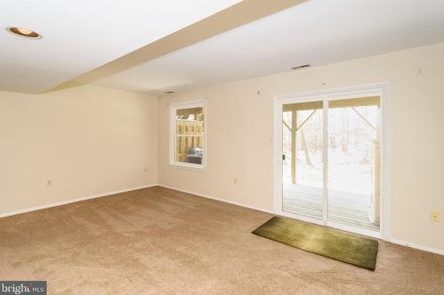 8016 Branch Wood Ct, Ellicott MD 21043-6937 exterior