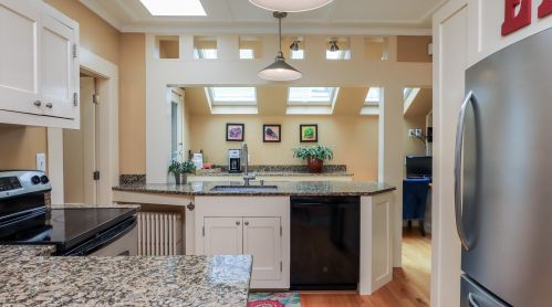 20 Tahanto St, Concord NH 03301-3833 exterior