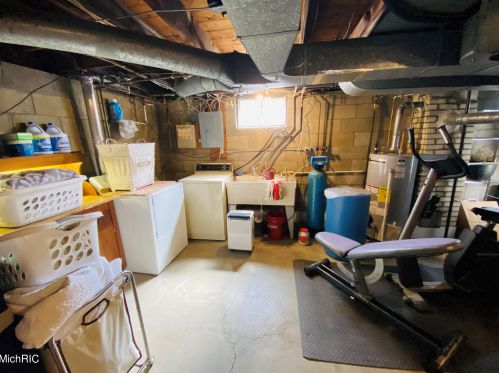 1140 Park St, Kalamazoo MI 49007-3487 exterior