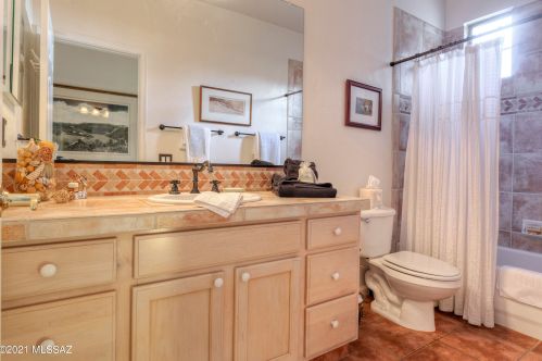 1374 Night Heron Dr, Green Valley AZ 85614-6014 exterior