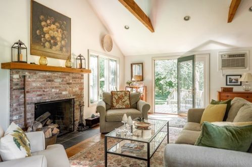 239 Argilla Rd, Ipswich MA 01938-2615 exterior