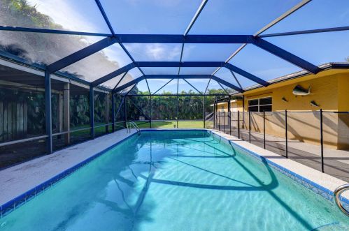 2812 10th St, Fort Pierce FL  34982-4306 exterior