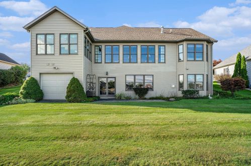 2309 Pleasant Pond Dr, Byron Township MI 49315-8488 exterior