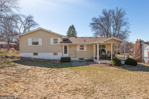 708 Everett Dr, Stillwater MN 55082-6159 exterior