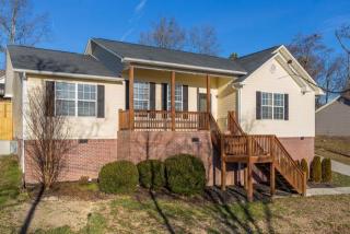 285 Farmway Dr, Cleveland, TN 37323-9392