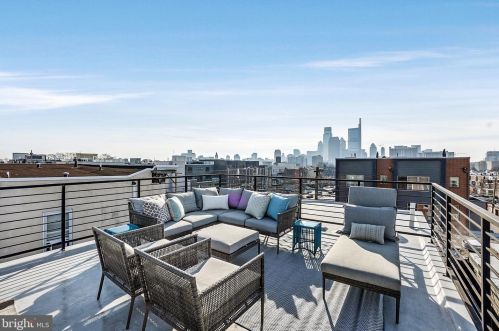 2011 Brown St, Philadelphia PA 19123-2256 exterior