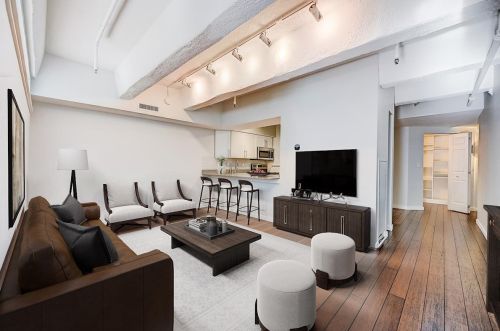 270 Highland Ave, Milwaukee, WI 53202-6603