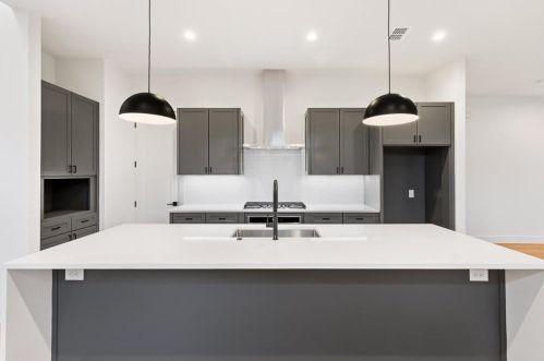 1117 Bayonne St, Dallas TX  75212-5306 exterior