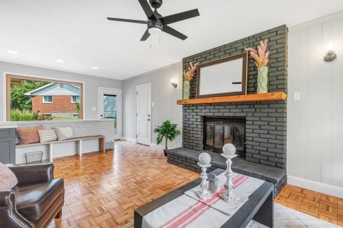 8820 Anaconda Dr, Saint Louis MO 63126-2301 exterior