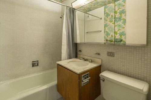 2626 Lakeview Ave, Chicago IL  60614-1809 exterior