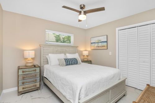 760 100 Ave, Naples FL 34108-2240 exterior