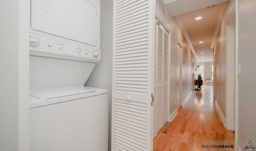 1062 Milwaukee Ave, Chicago IL 60642-4027 exterior