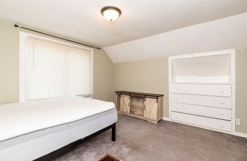 5864 Abbey St, Kalamazoo MI 49048-3527 exterior