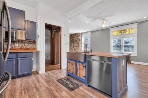 4920 Interboro Ave, Pittsburgh PA 15207-2327 exterior