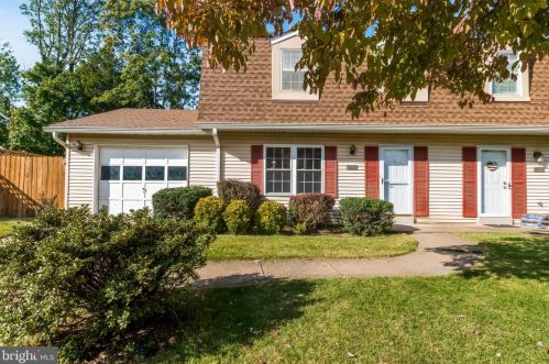 157 Cedar Walk Cir, Leesburg, VA 20176-4455