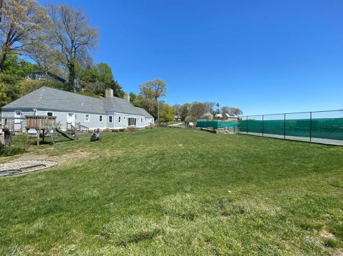 3 Hilltop Rd, Norwalk CT 06854-5001 exterior