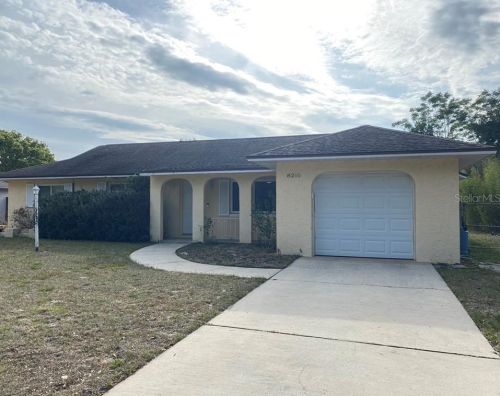 8260 Pamlico St, Orlando, FL 32817-1510