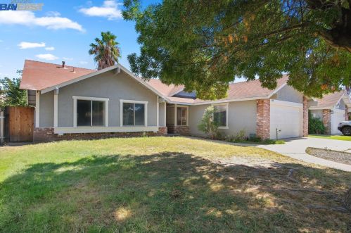 1800 Pepperridge Dr, Turlock, CA 95380-7312