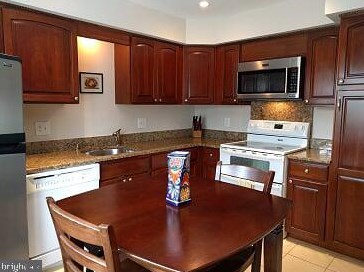 7404 Eldorado St, Mc Lean VA  22102-2906 exterior